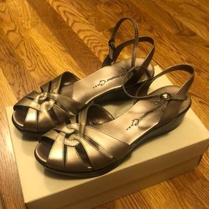 Hush Puppies leather wedge sandals